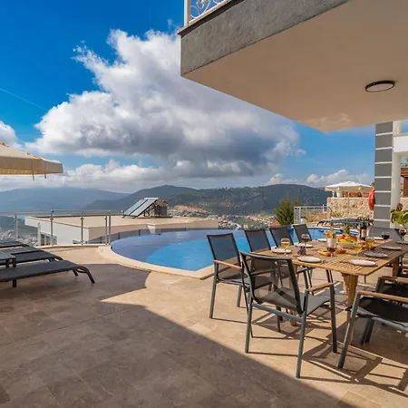 Luxury 5 Bedroom In Great Sea Views Villa *