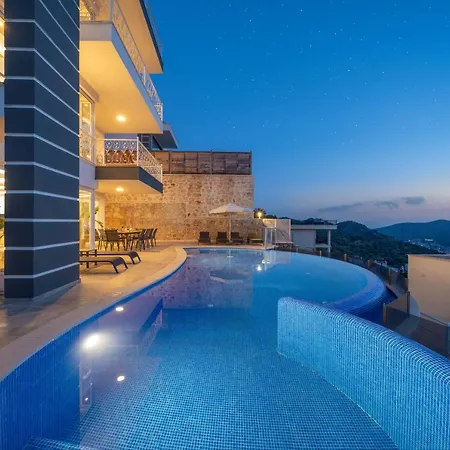 Luxury 5 Bedroom In Great Sea Views Villa *